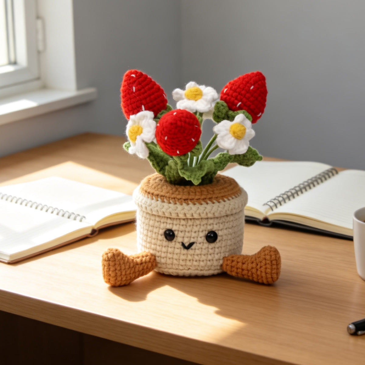 Crochet à la main fraise et petit pot de fleur Ornement fil doux au crochet éternel Frui