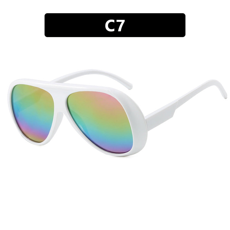 Lunettes de soleil modement surdimensionnées de style grenouille