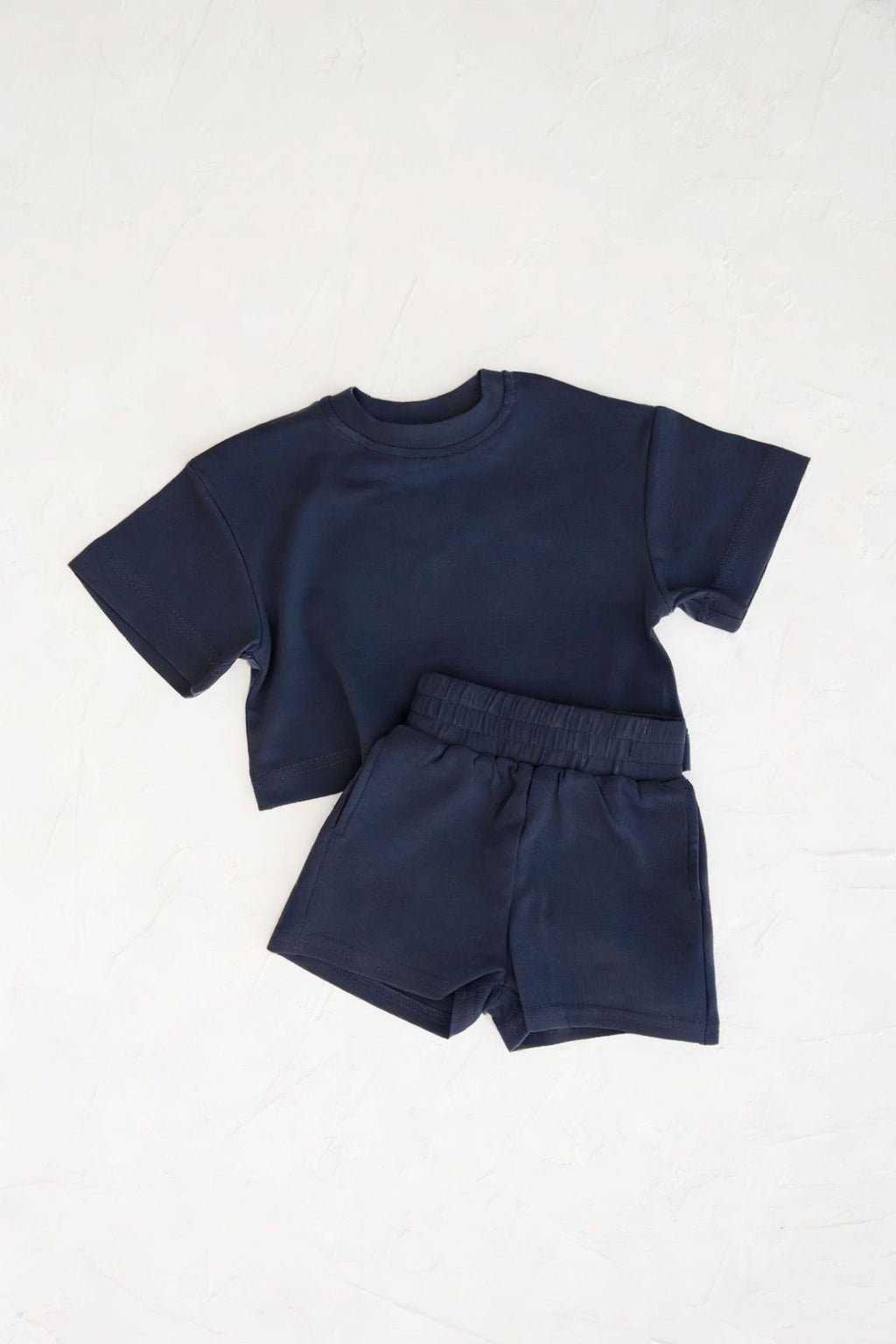 Short-sleeved T-shirt and shorts Two-piece set