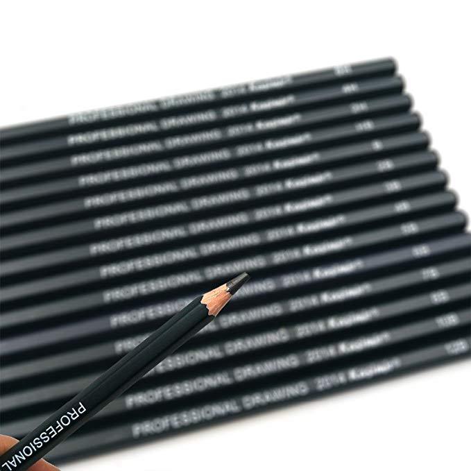 Ensemble de 14 croquis au crayon
