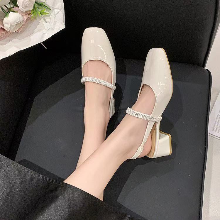 Femmes Comfort Square Toe Strass Block Heel Sandales aux pieds fermés