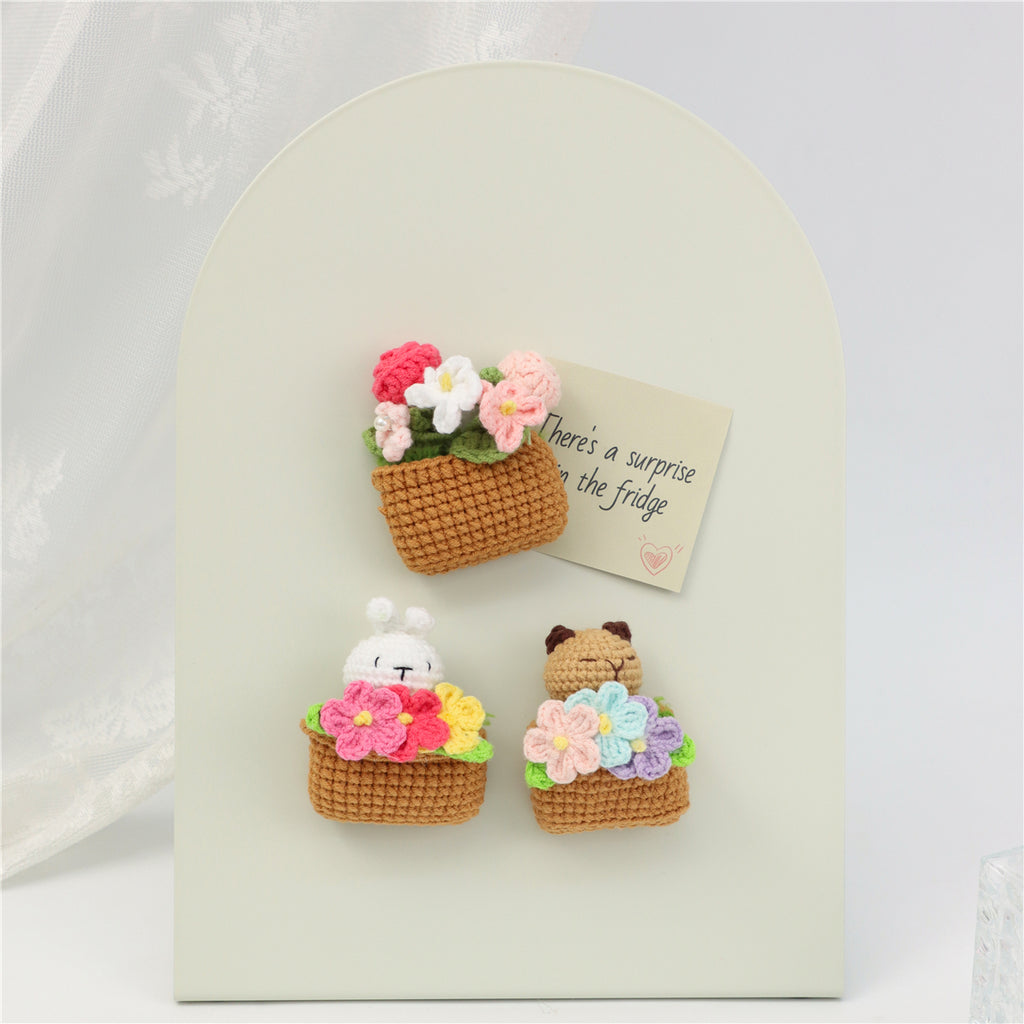 Crochet fait main carré pot de fleur Mignon de poupée trois pièces ensemble avec Bunny Little Ani