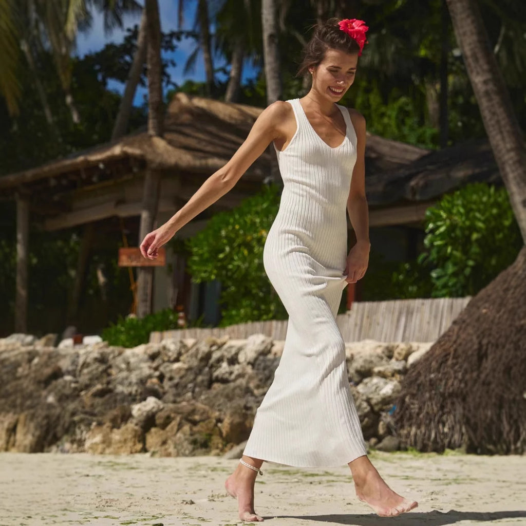 Long knit maxi dress with wide shoulders