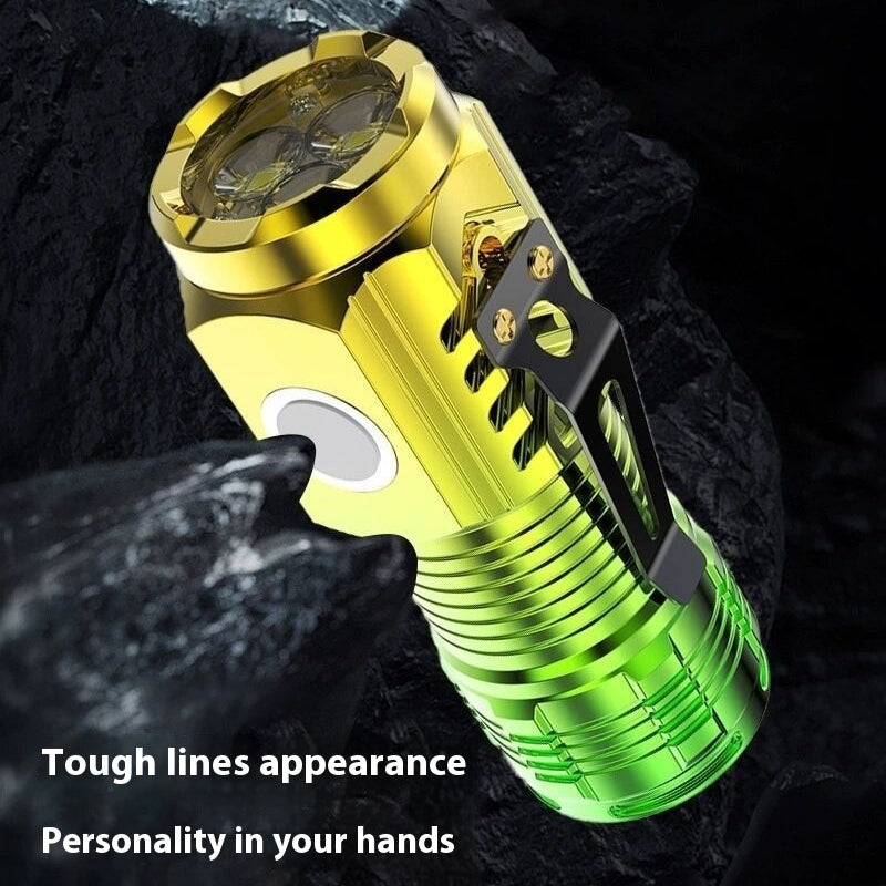 Lampe de poche ultra lumineuse à longue portée avec lumière forte