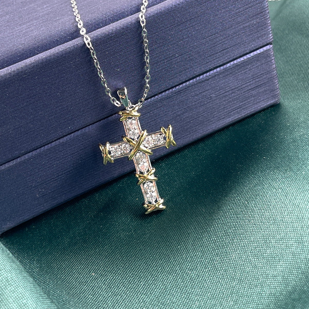 S925 Collier en mousse argentée à deux tons 43cm Pave X-Wrap D Couleur VVS1 GRA certifié