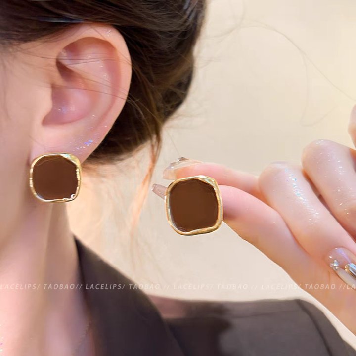 Boucles d'oreilles rétro élégantes en écailles