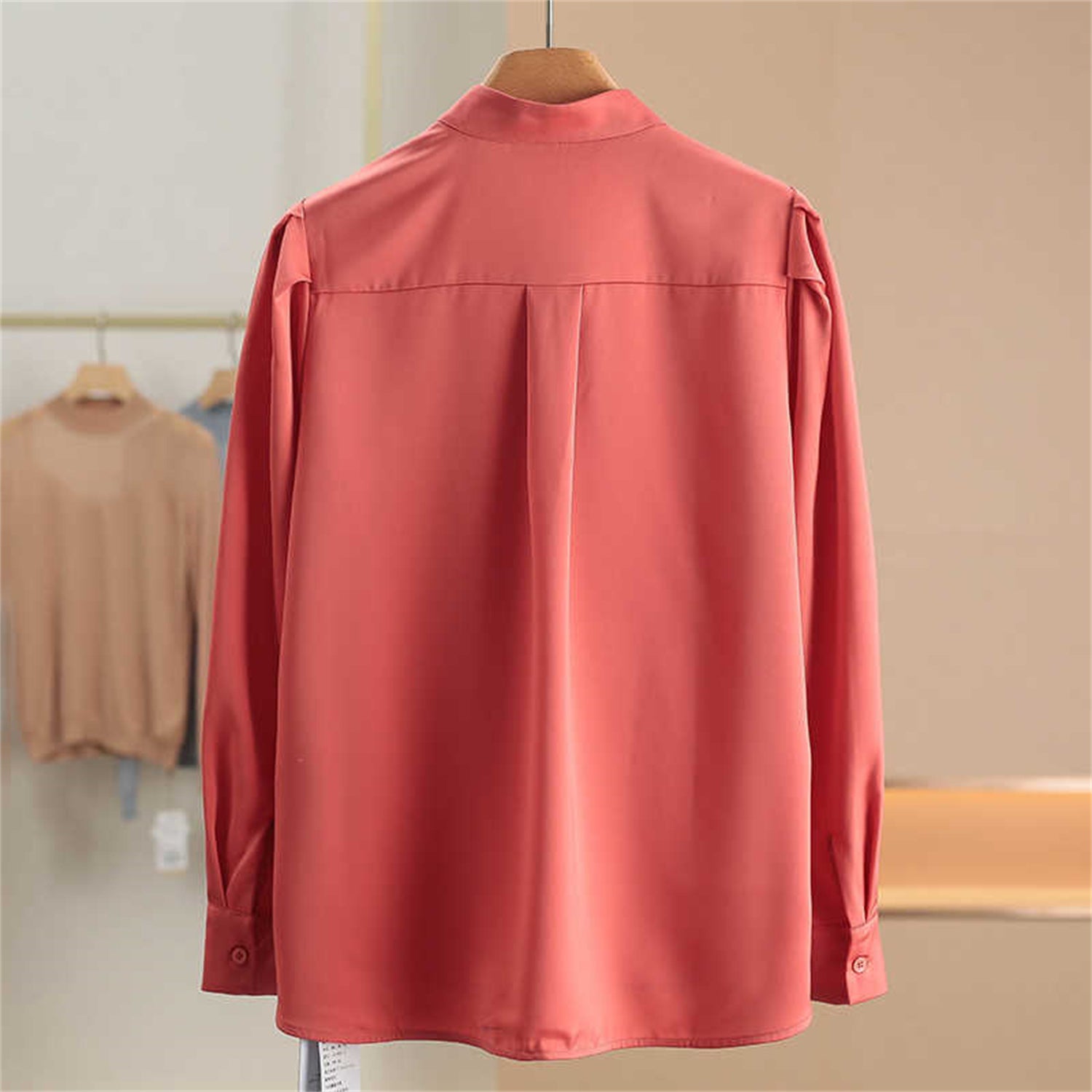 Cou rond Rufflé de couleur solide chemise simple