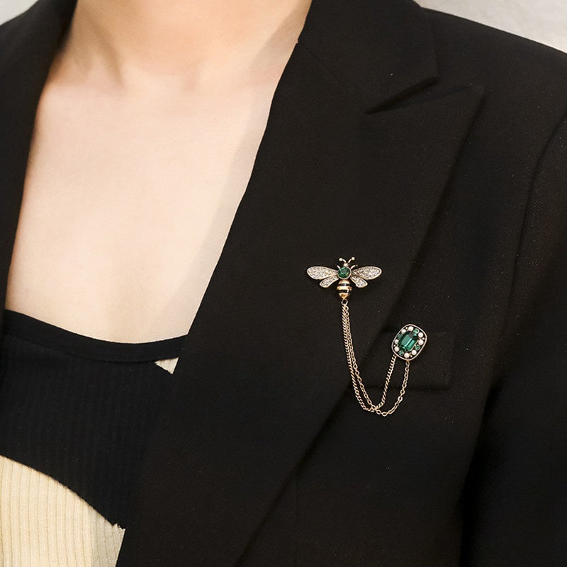 Little Bee Tassel Brooch Retro Personnalité Chain