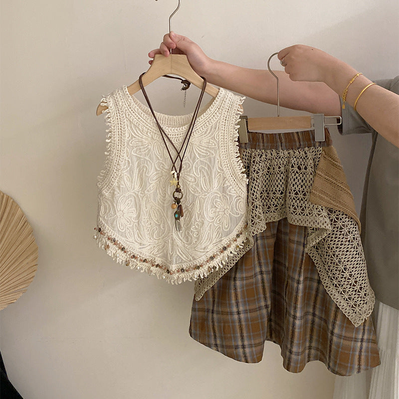 Jupe de patchwork avec un haut de veste de style bohème