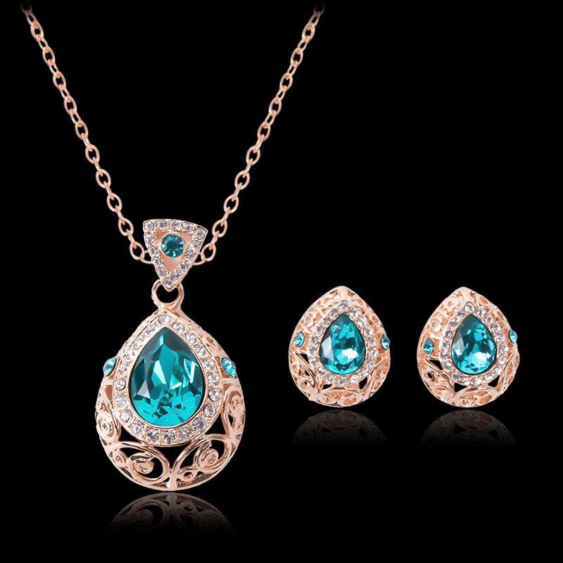 Ensemble de bijoux à motifs creux