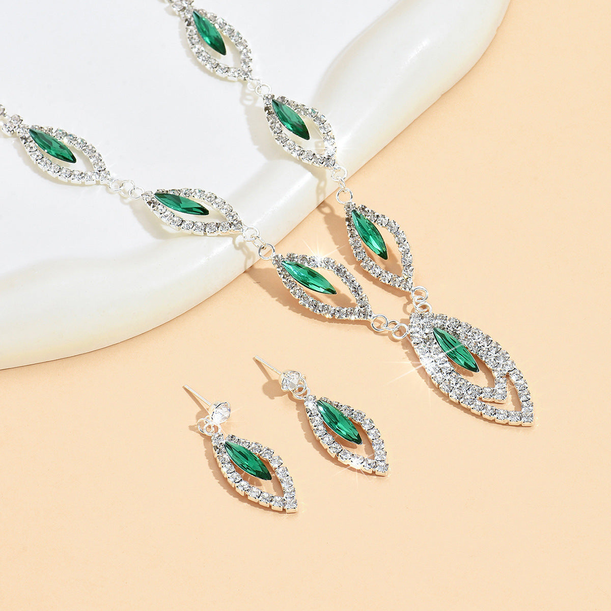 Style Collier et boucle d'oreille de la goutte d'eau Hollow-Out