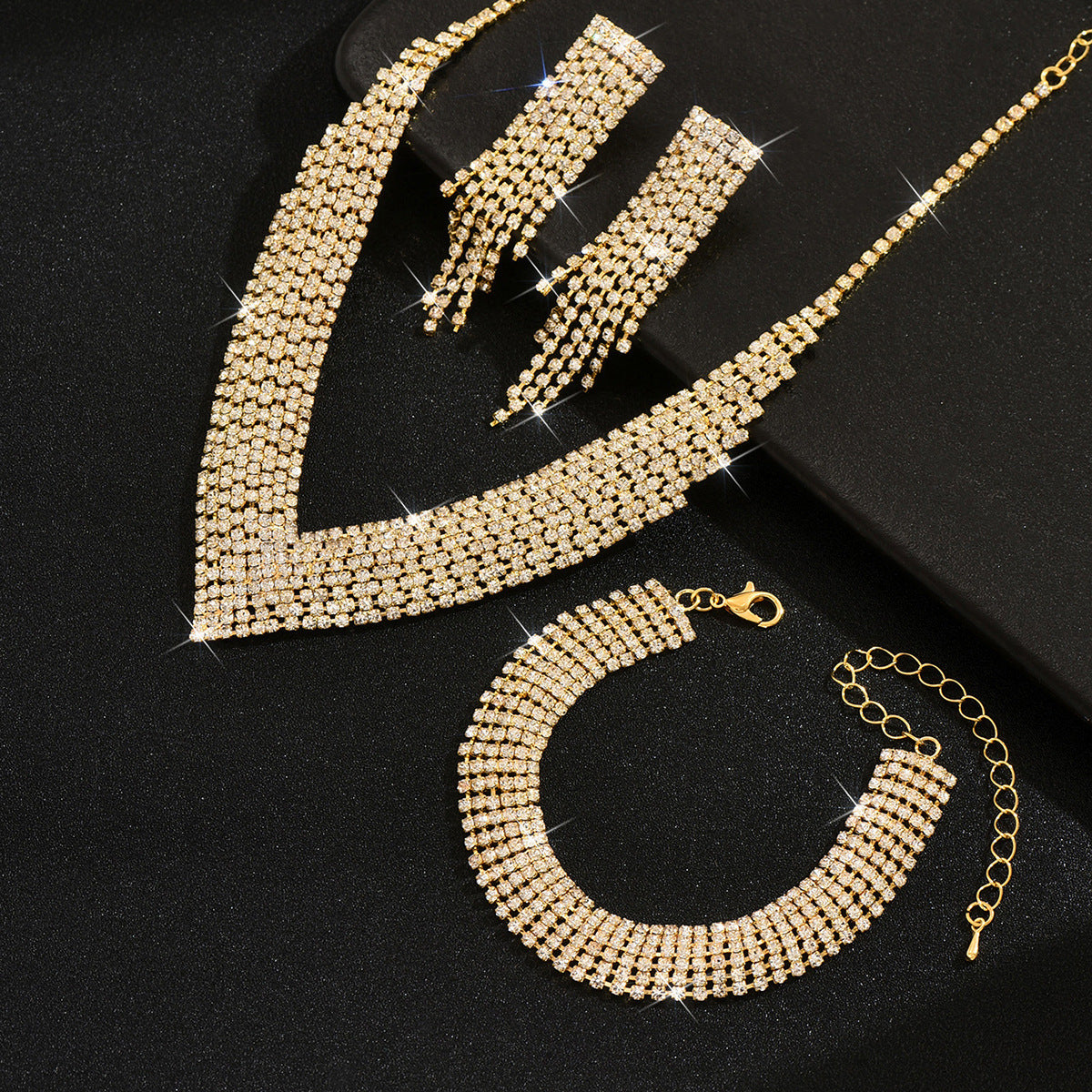 Femmes 3 Pcs Gold Tone V Forme Tassel Strass Set de bijoux