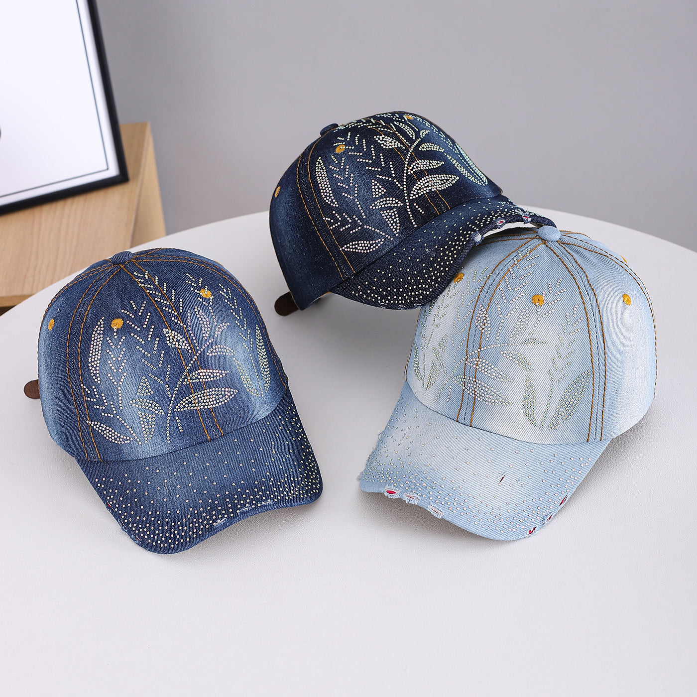 Style homme et femme en forme de feuille Perle antique finition Artisanat avec perles pleines sur le