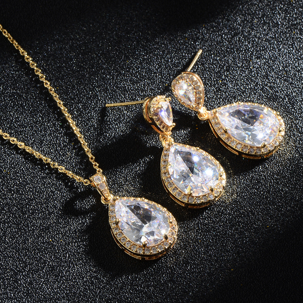 Bright Big Zircon gouttes d'eau Collier Eardrops costume mariée bijoux de mariage simple grâce