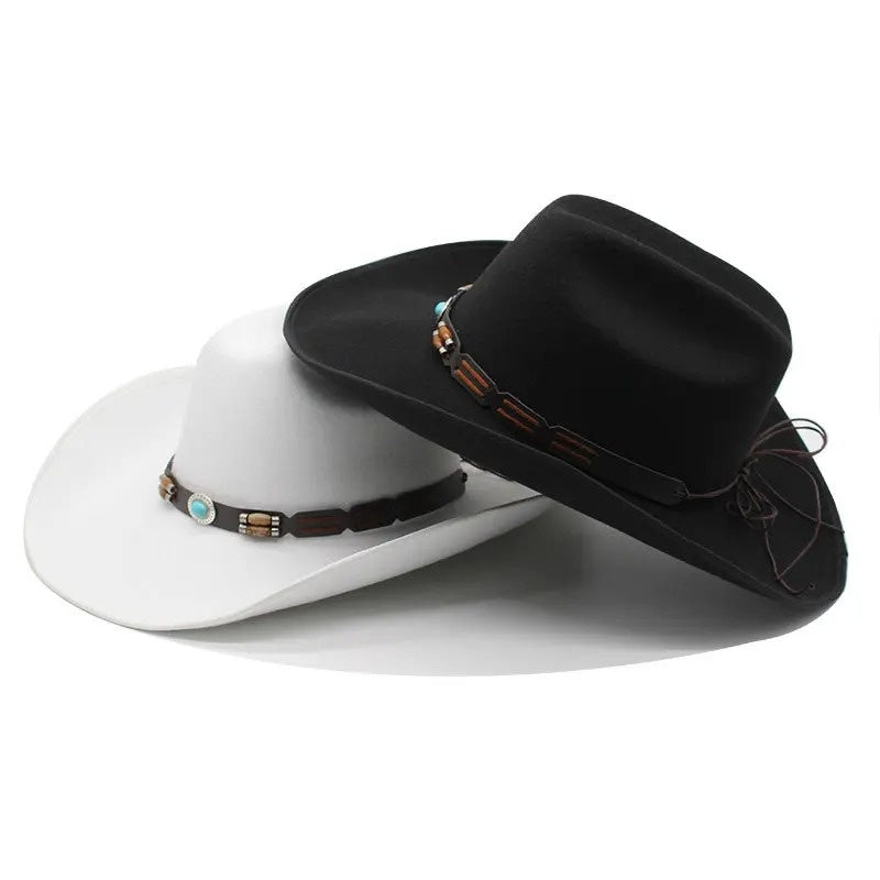 Chapeau Woolen, ceinture turquoise, denim occidental