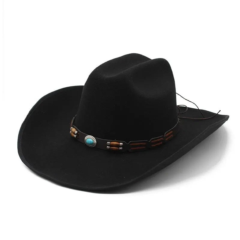 Chapeau Woolen, ceinture turquoise, denim occidental