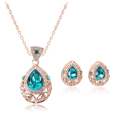 Ensemble de bijoux à motifs creux