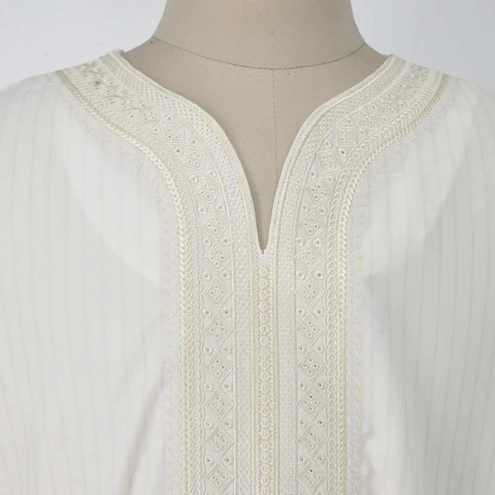 Style ethnique Loose Broderie Casual Robe musulmane blanche