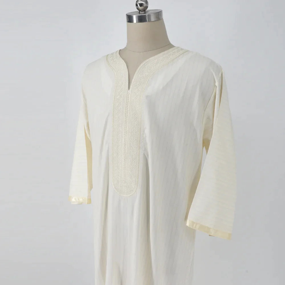 Style ethnique Loose Broderie Casual Robe musulmane blanche