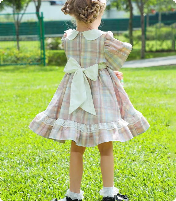 Robe de fille d'enfant plissée à carreaux
