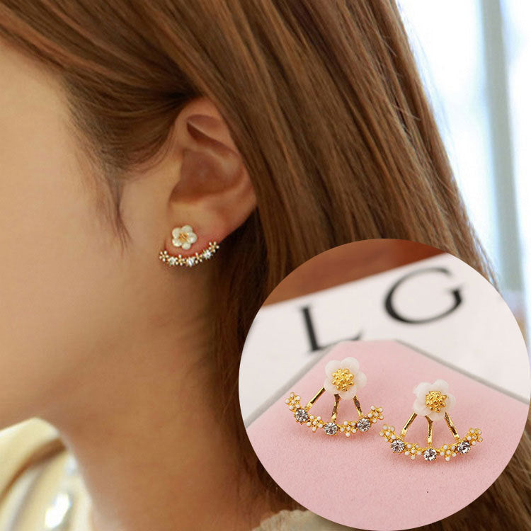 Petites boucles d'oreilles femelles en perles de fleurs
