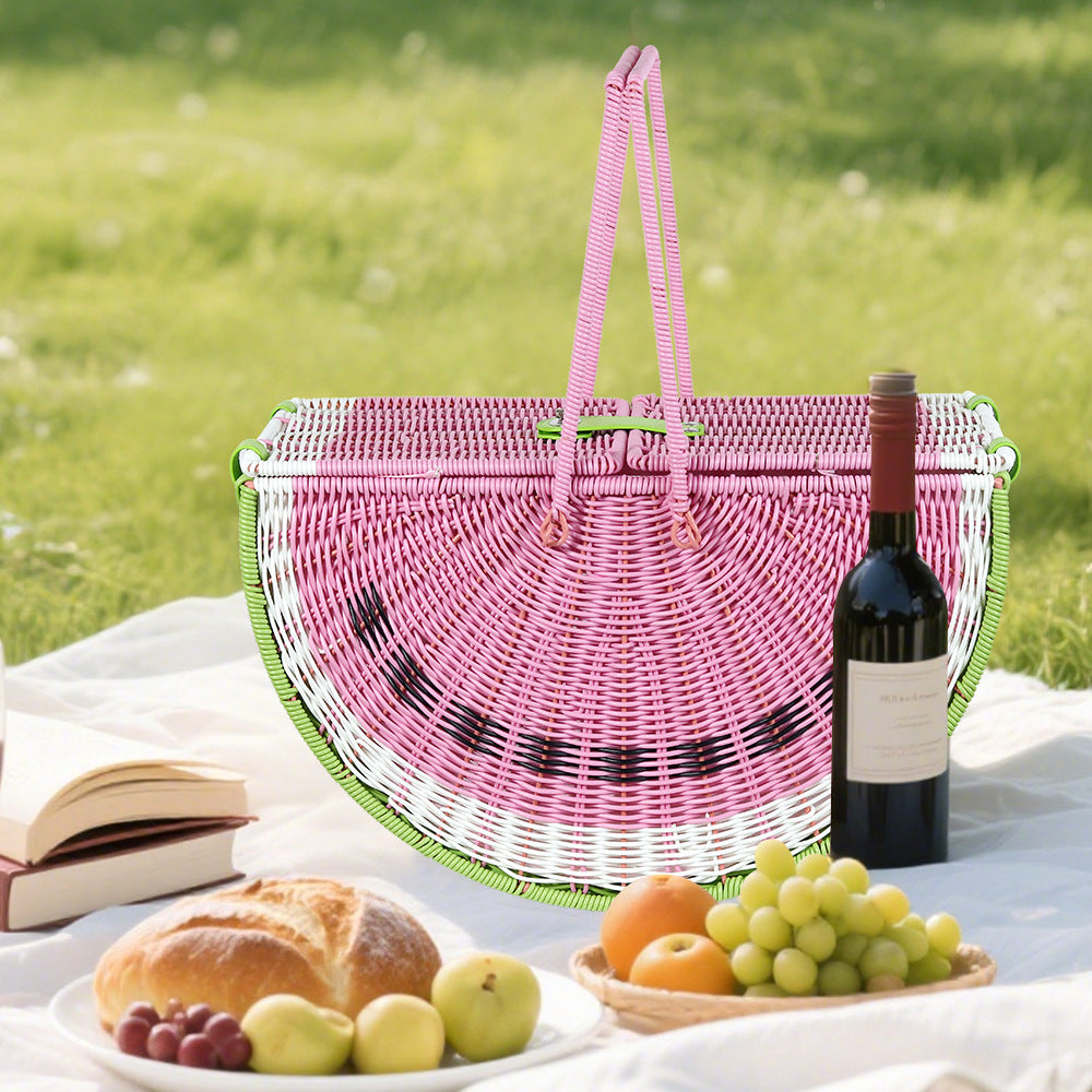 Un panier portatif polyvalent en tissage de rotin