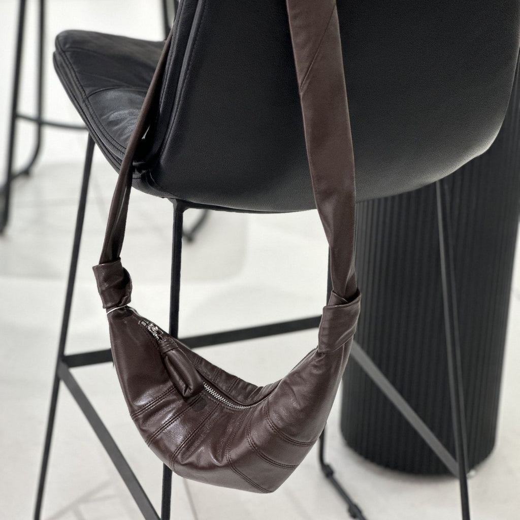 Hot-selling European and American sheepskin croissant bag for foreign trade