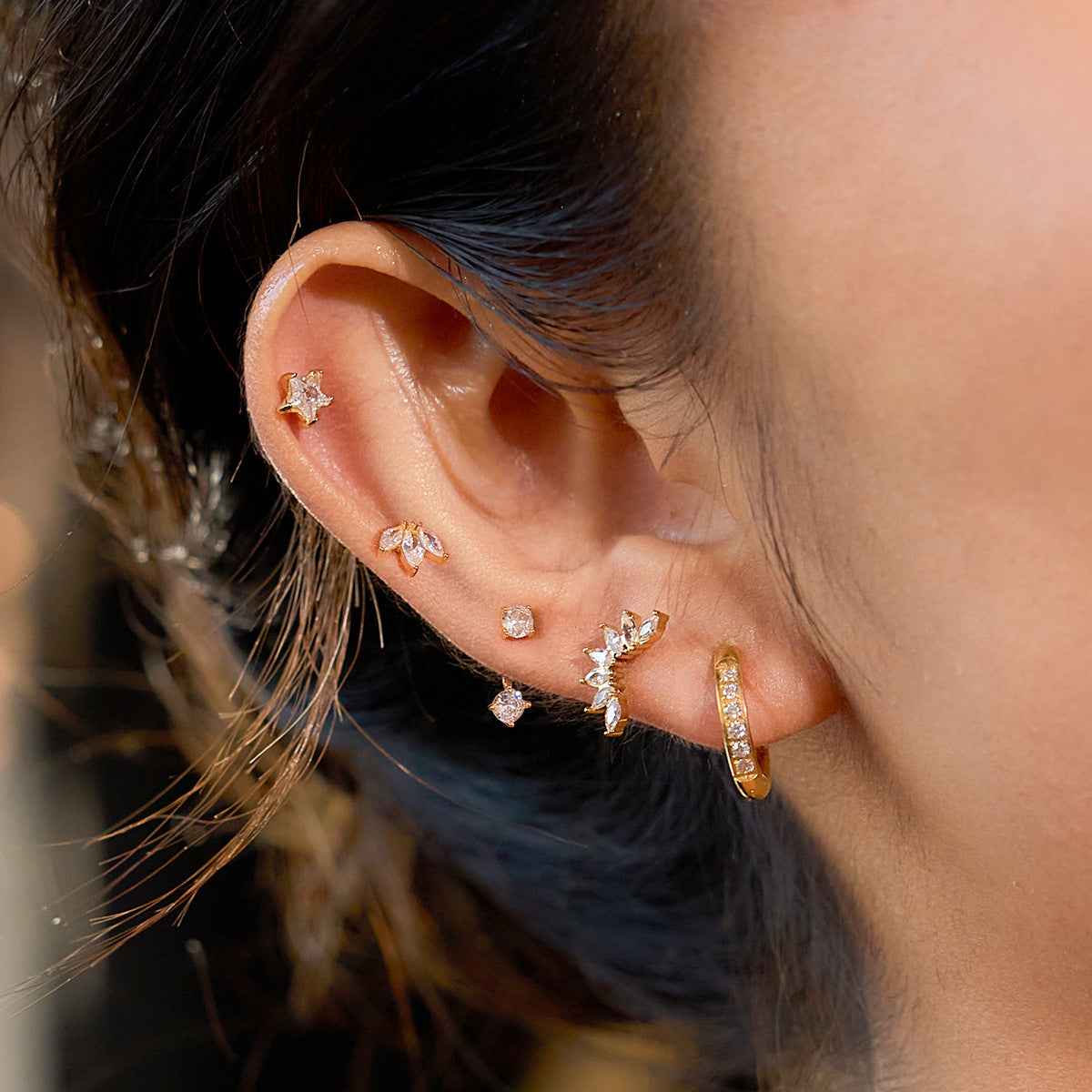 Boucles d'oreilles Zircon en acier de titane Paires multiples en une carte de luxe léger