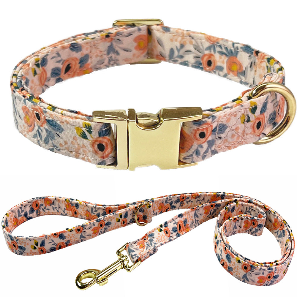 Collier de lettrage d'animal Collier en métal Floral Main tenant corde moyenne Grande laisse de chien