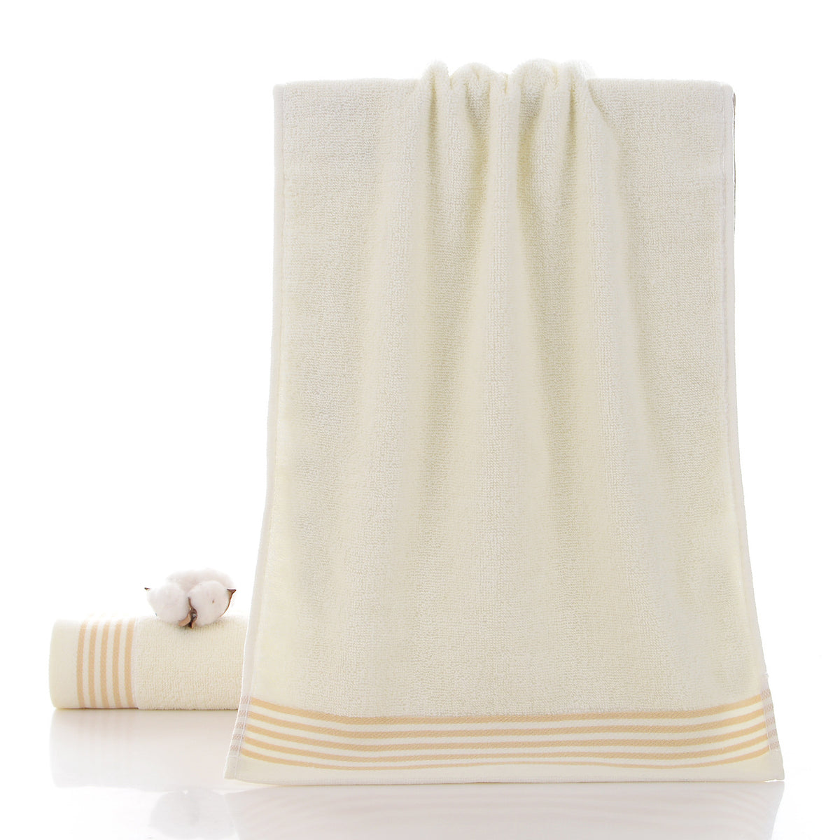 Serviette de coton et lavage du visage