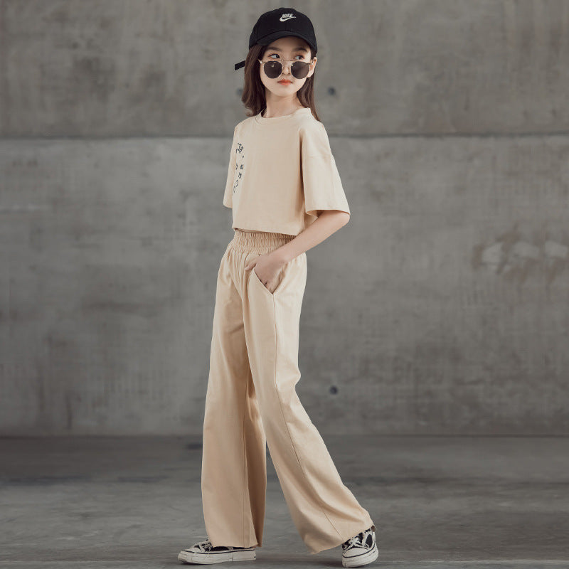 Straight cut short sleeve printed T-shirt wide leg trousers