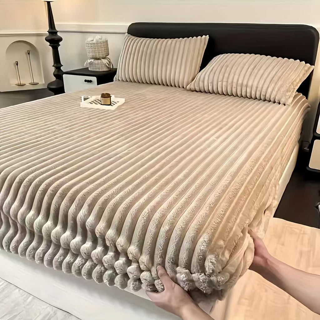 Fleece-lined bed sheet