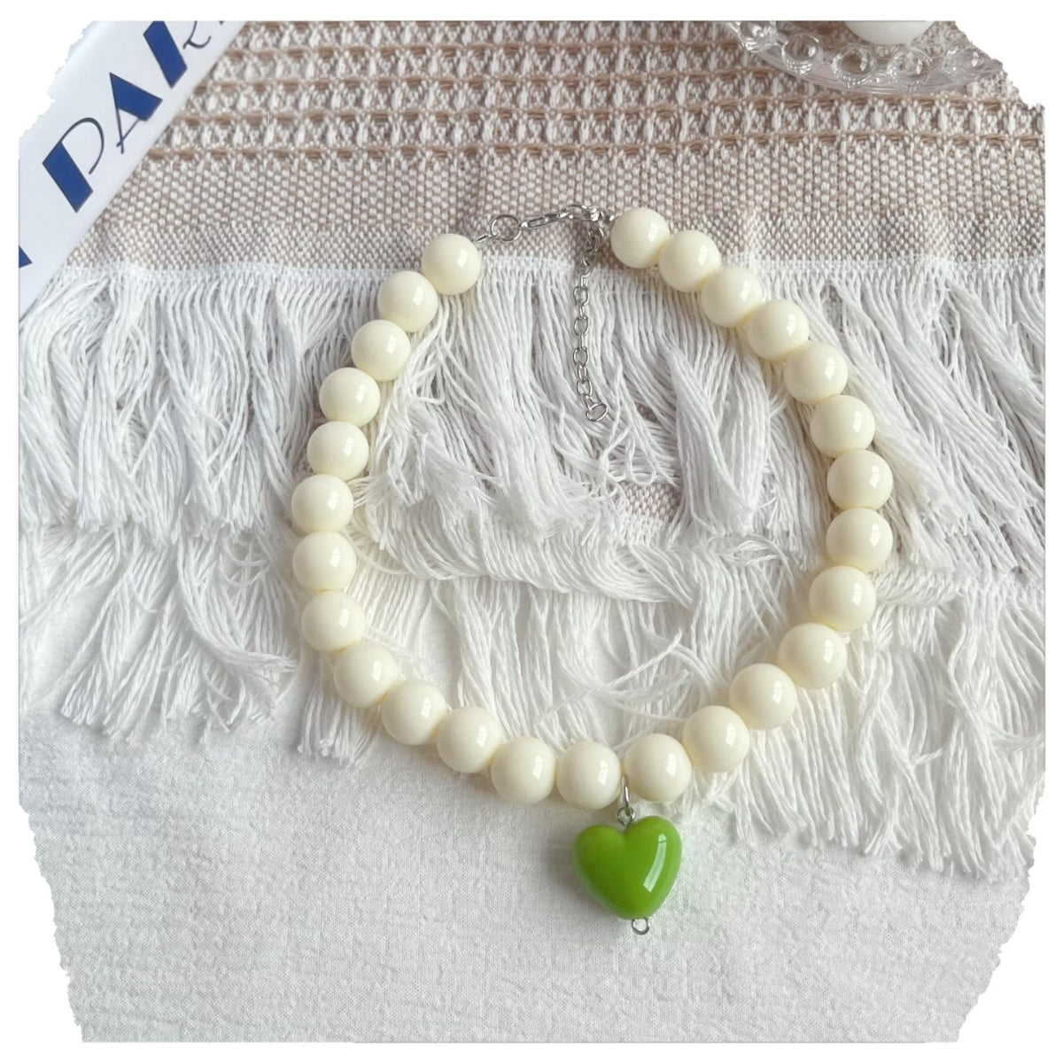 Collier avec un chat