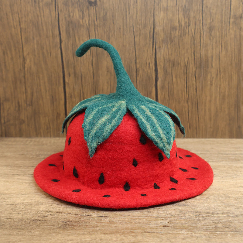 Chapeau d'accessoires pour vêtements en laine de fraise de fruits de style rue personnalisé