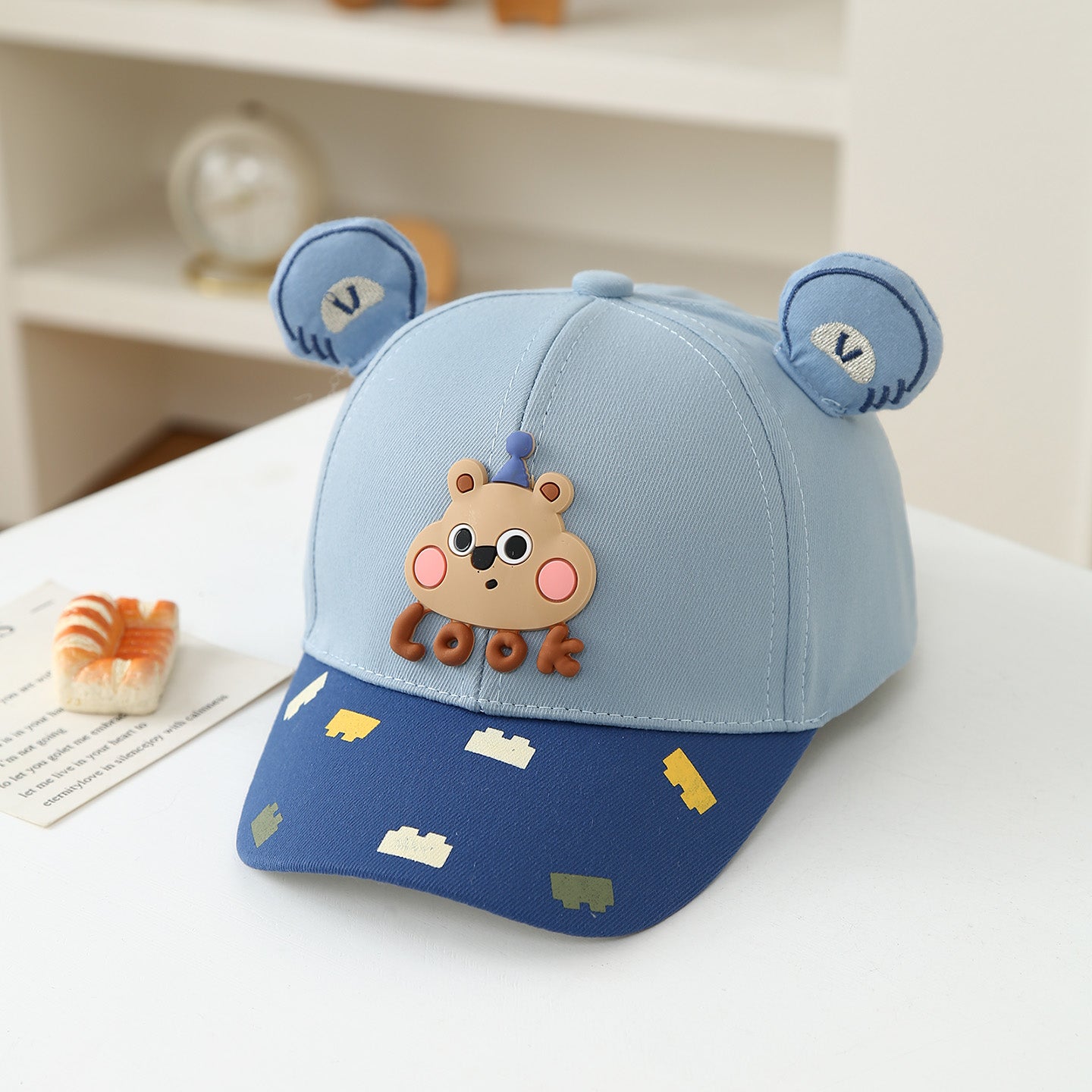 C'est mignon d'été pour protéger les enfants et les filles. Parfait pour