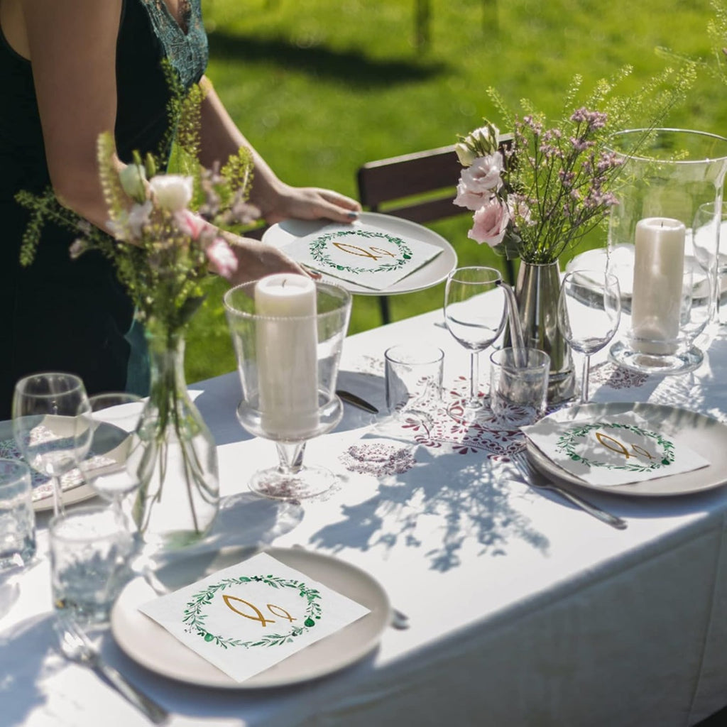 40 serviettes avec des motifs de feuille et de poisson en vert
