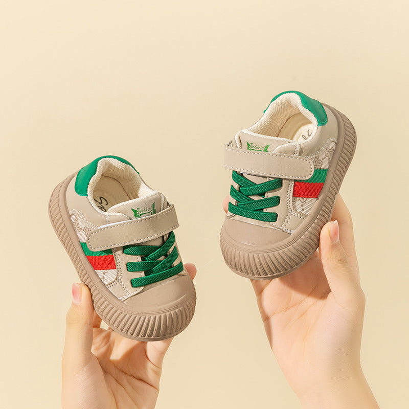 Chaussures pour bébé d'automne avec des semelles douces