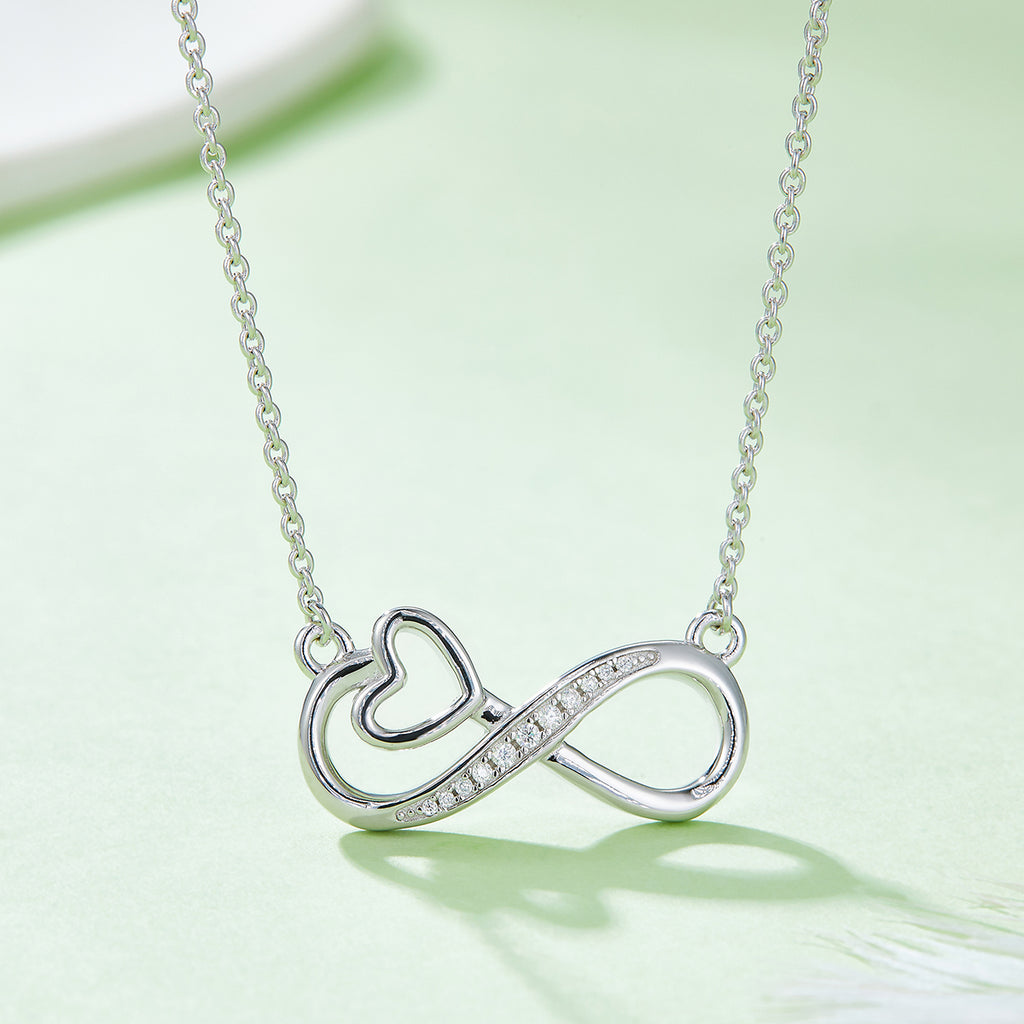 3.7g S925 Argent Sterling 11 Pierre Moissanite Infinity Collier Coeur 45cm Platine plaqué