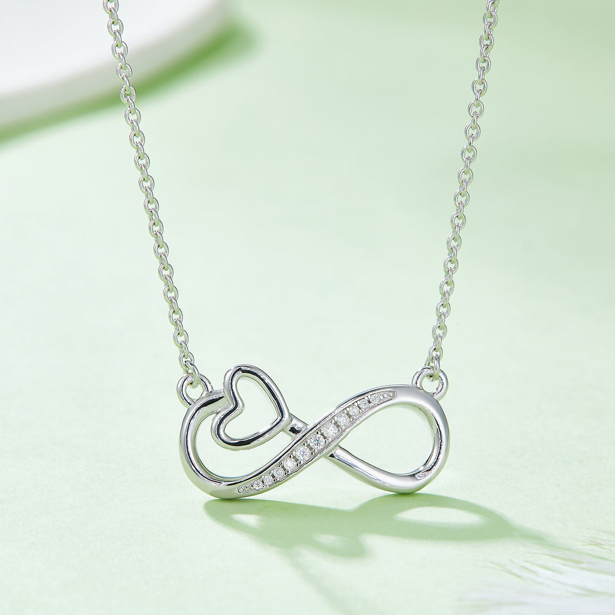 3.7g S925 Argent Sterling 11 Pierre Moissanite Infinity Collier Coeur 45cm Platine plaqué