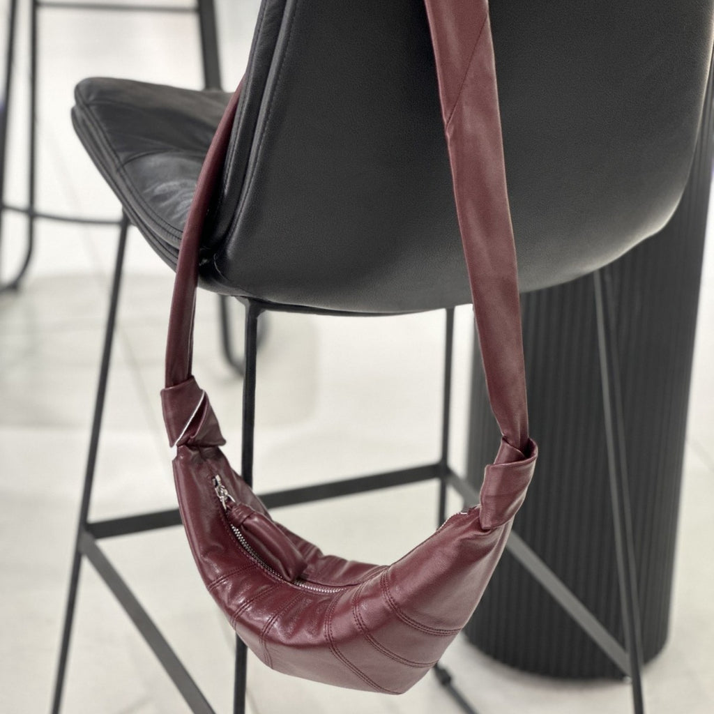 Hot-selling European and American sheepskin croissant bag for foreign trade