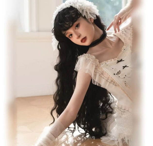 Mignon fille de 1 mètre de long Curls latino-américains