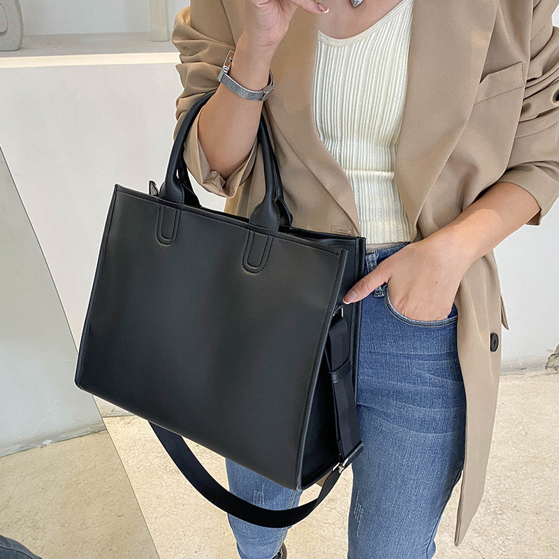 Sac à main et sac à bandoulière pour navette de grande capacité