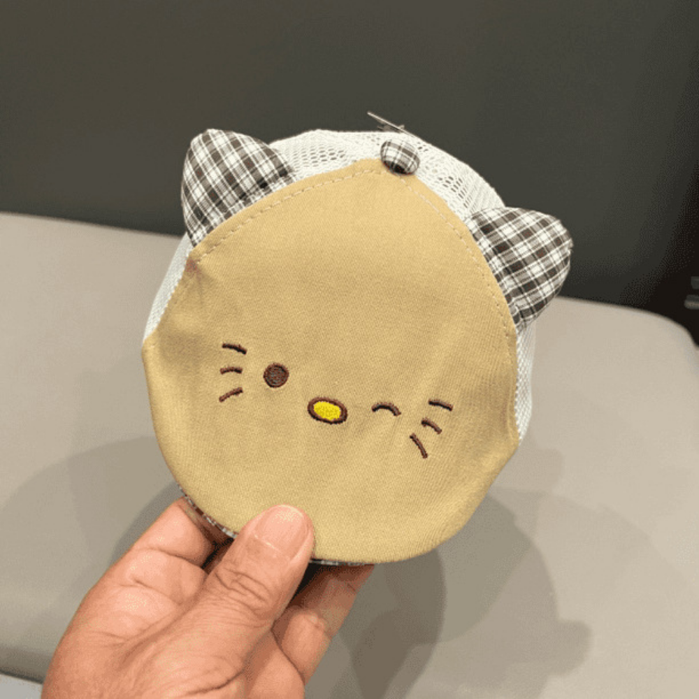 Tissu de filet pour enfants Pitched en trois dimensions Oreilles de chat Expression de chat Broderie Front