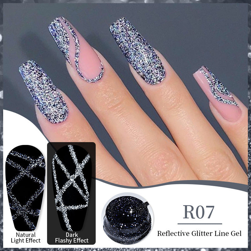 Gel d'ongle avec une finition brossée et des paillettes réfléchissantes
