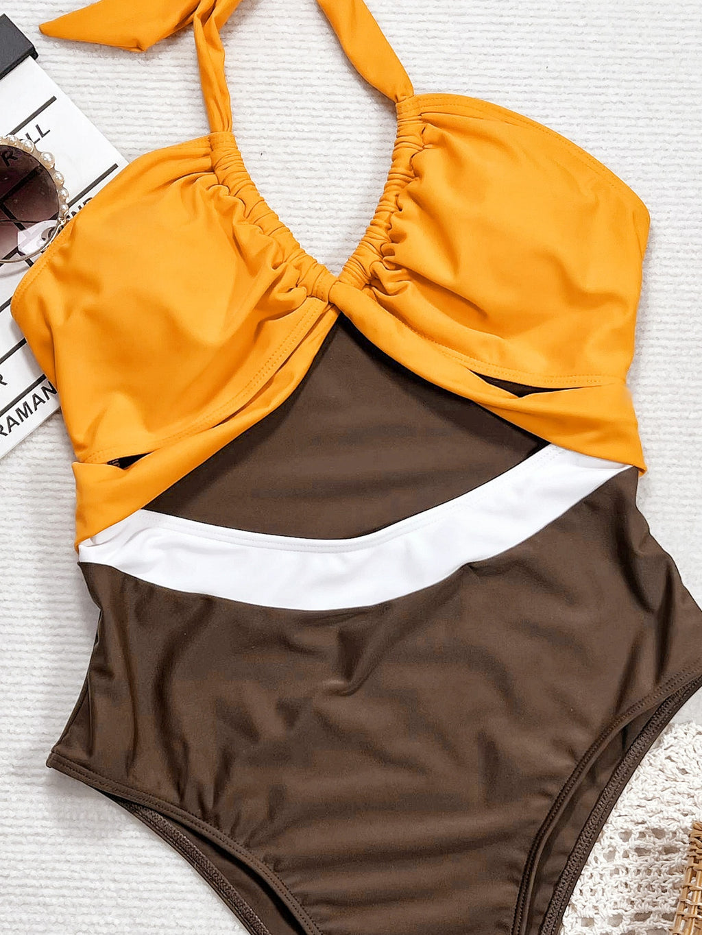 Sexy deux-pièces Spliced Halter maillot de bain pour les femmes