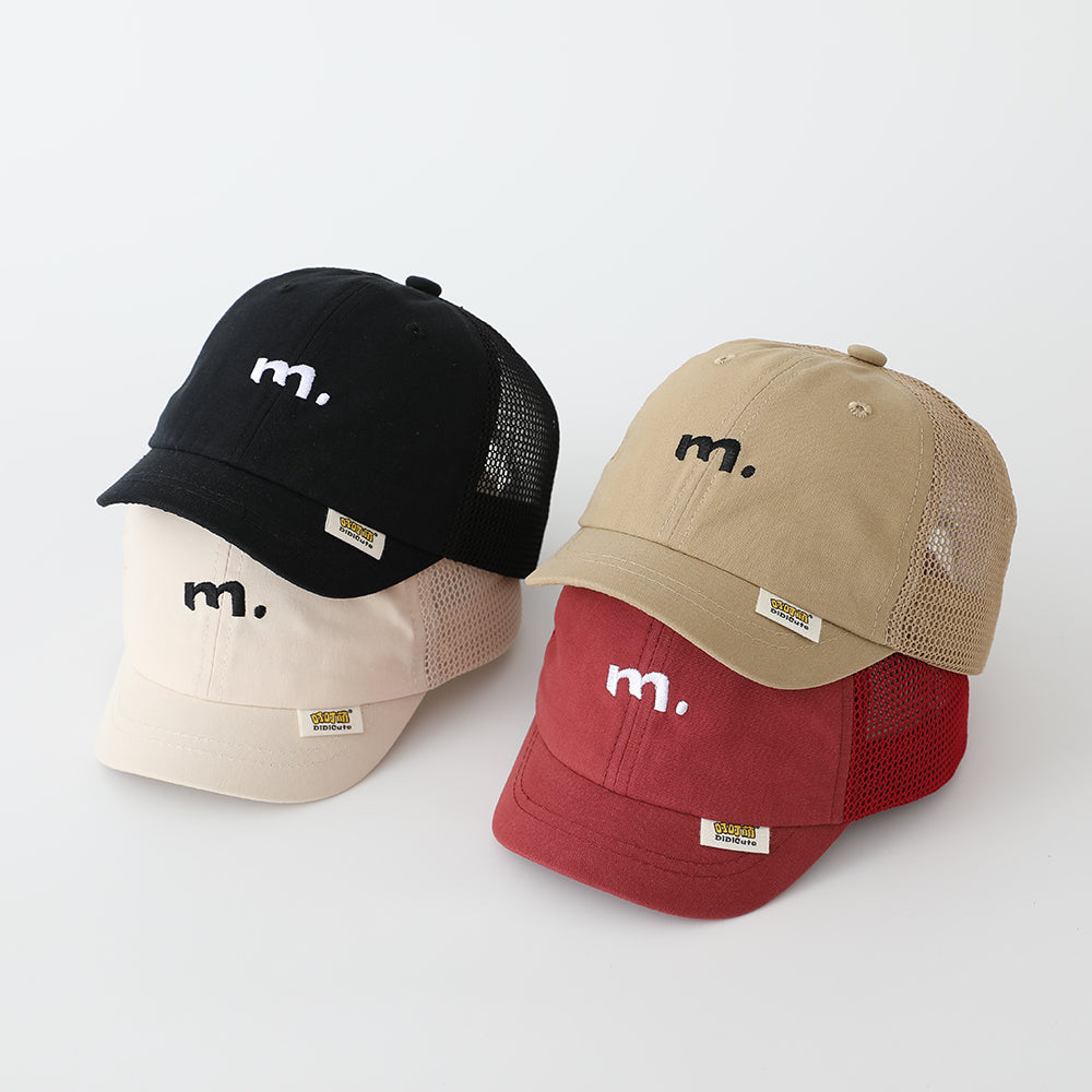 Garçon et fille bébé côté Mesh respirant lettre mignon brodé Casquette de baseball pour le printemps et