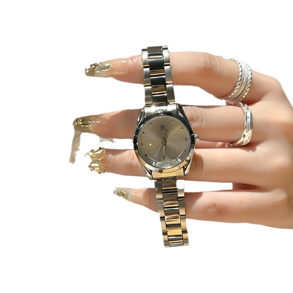 Montre bracelet en acier pour femmes exquises