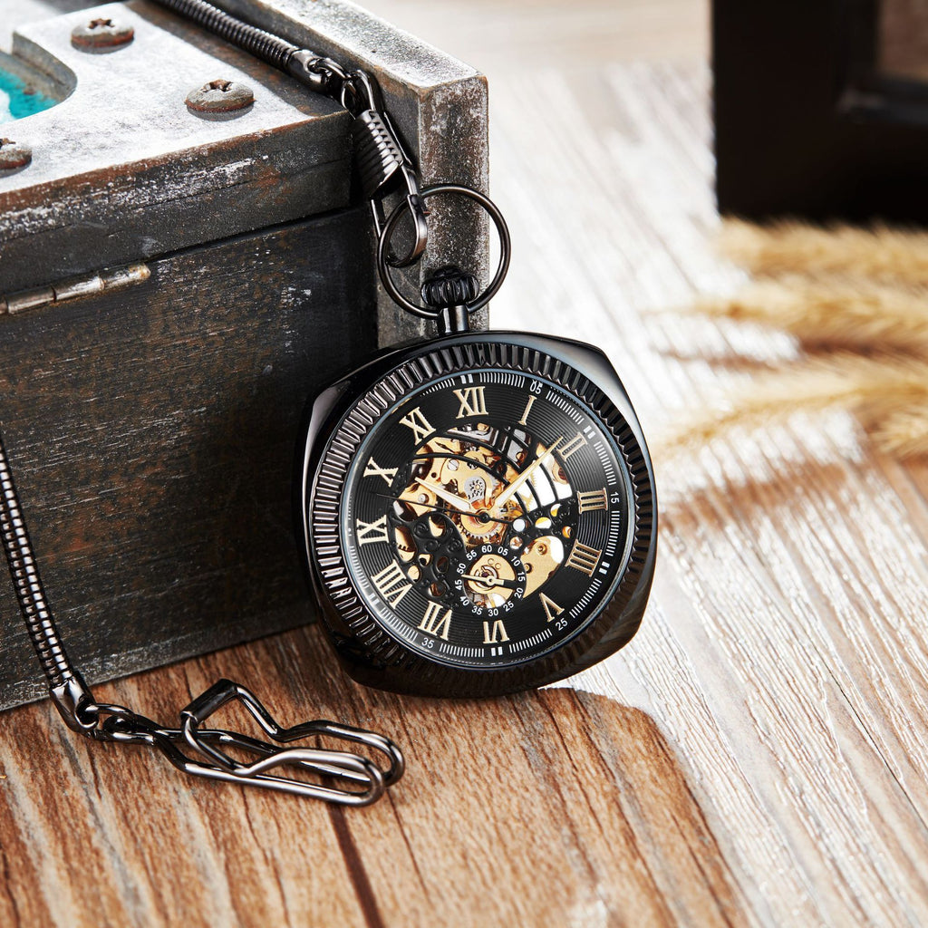 Montre de poche classique rétro tendance avec une chaîne