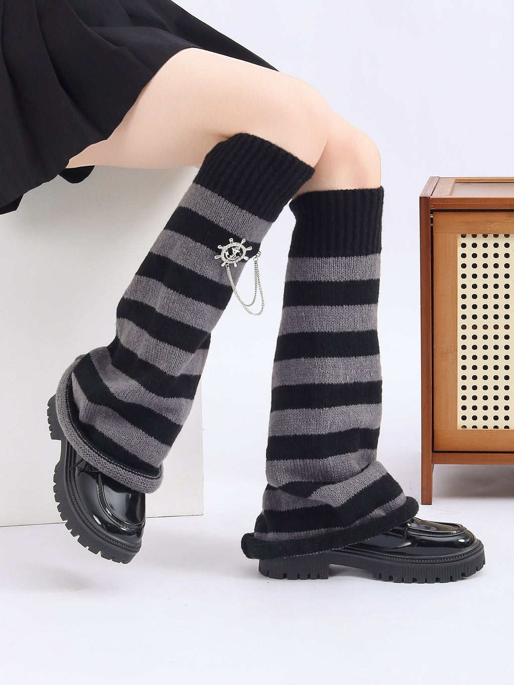 Y2K Hip-hop Stripe solide Rudder décoré populaire modem chaud tricoté Bell forme guerre des jambes