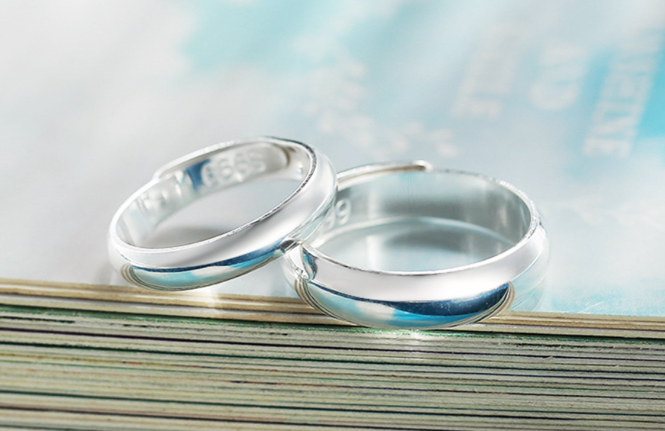 Anneau brillant simple en argent pour hommes